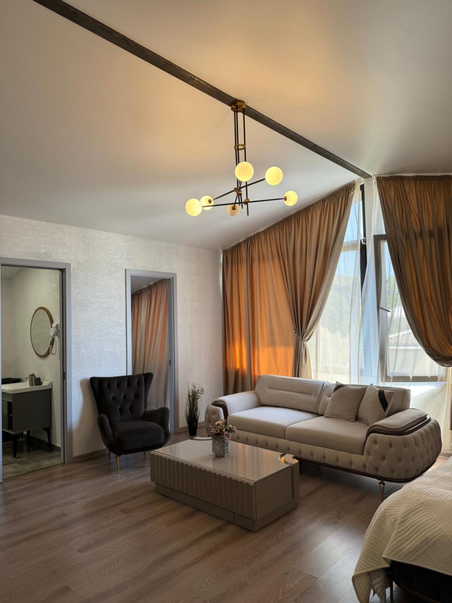 Guest House Elene Gori Ngoại thất bức ảnh