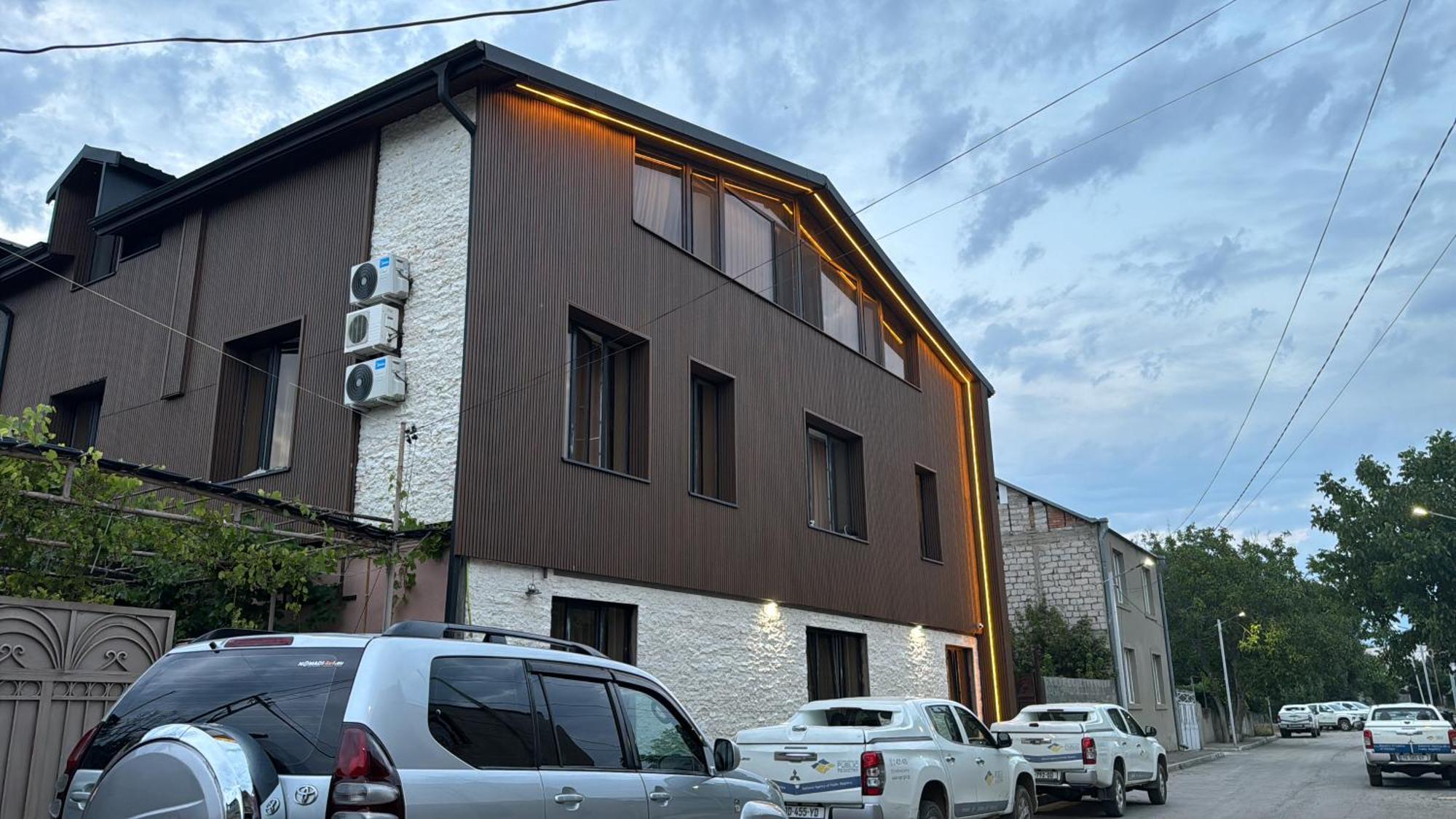 Guest House Elene Gori Ngoại thất bức ảnh