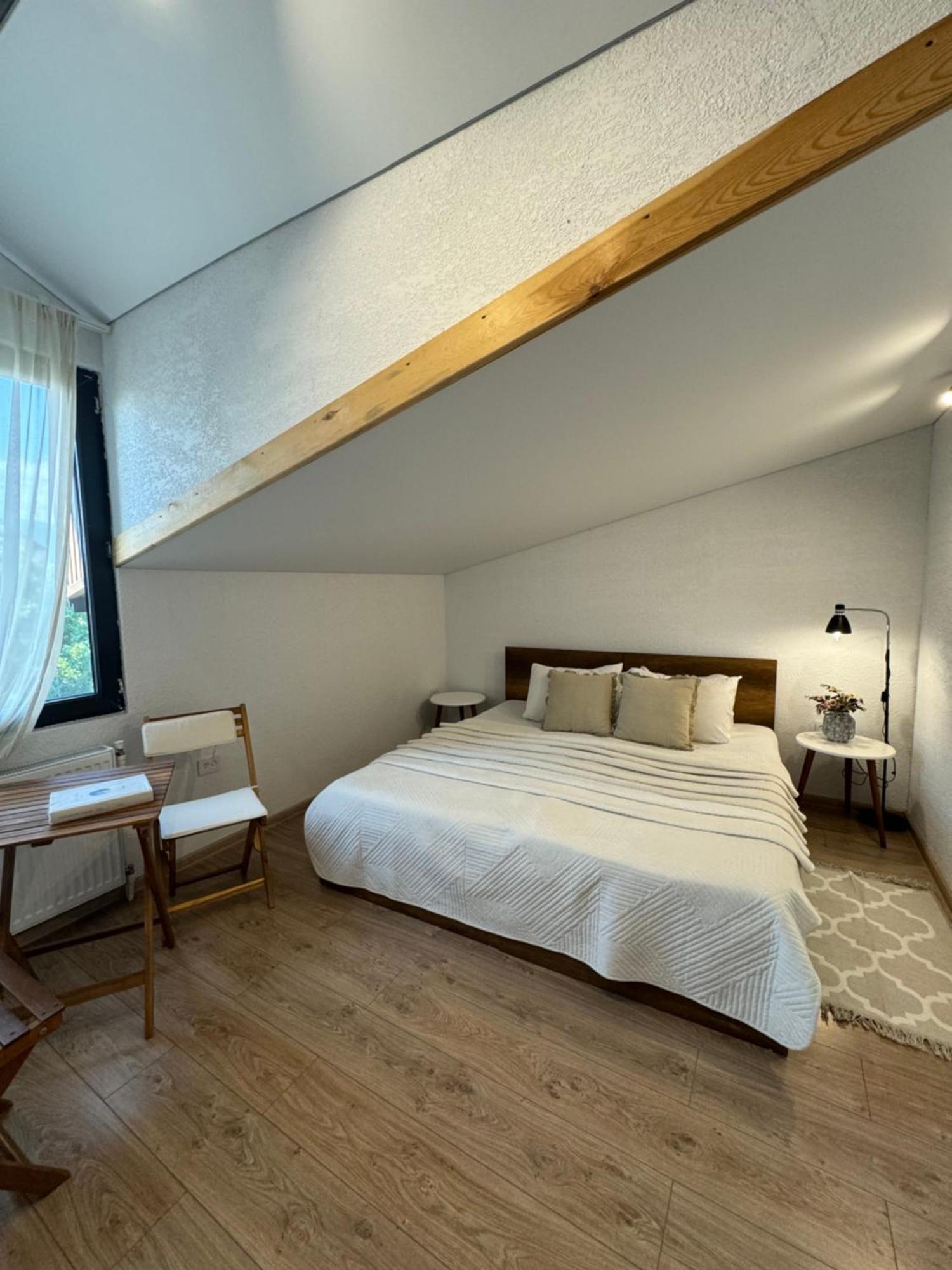 Guest House Elene Gori Ngoại thất bức ảnh