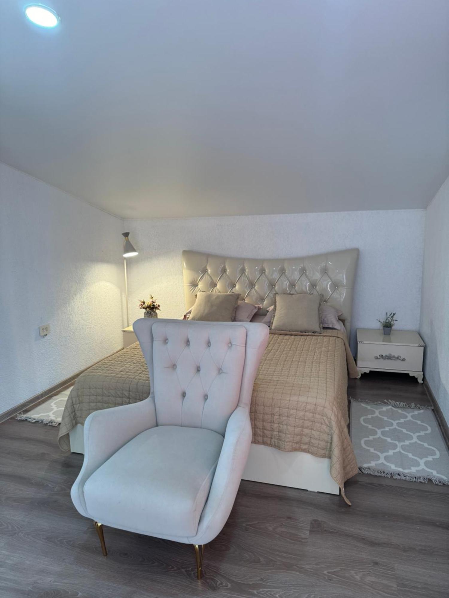 Guest House Elene Gori Ngoại thất bức ảnh