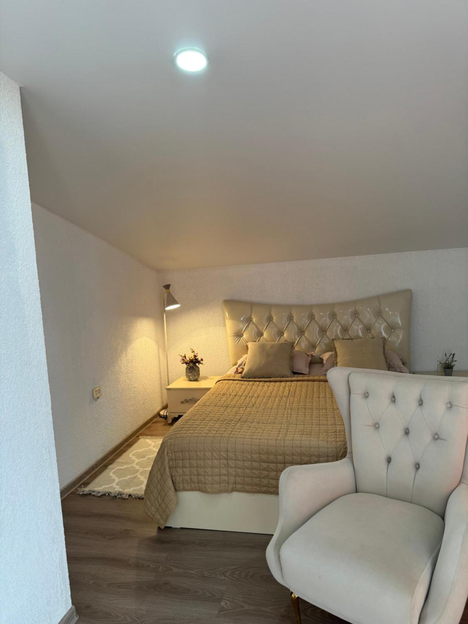 Guest House Elene Gori Ngoại thất bức ảnh