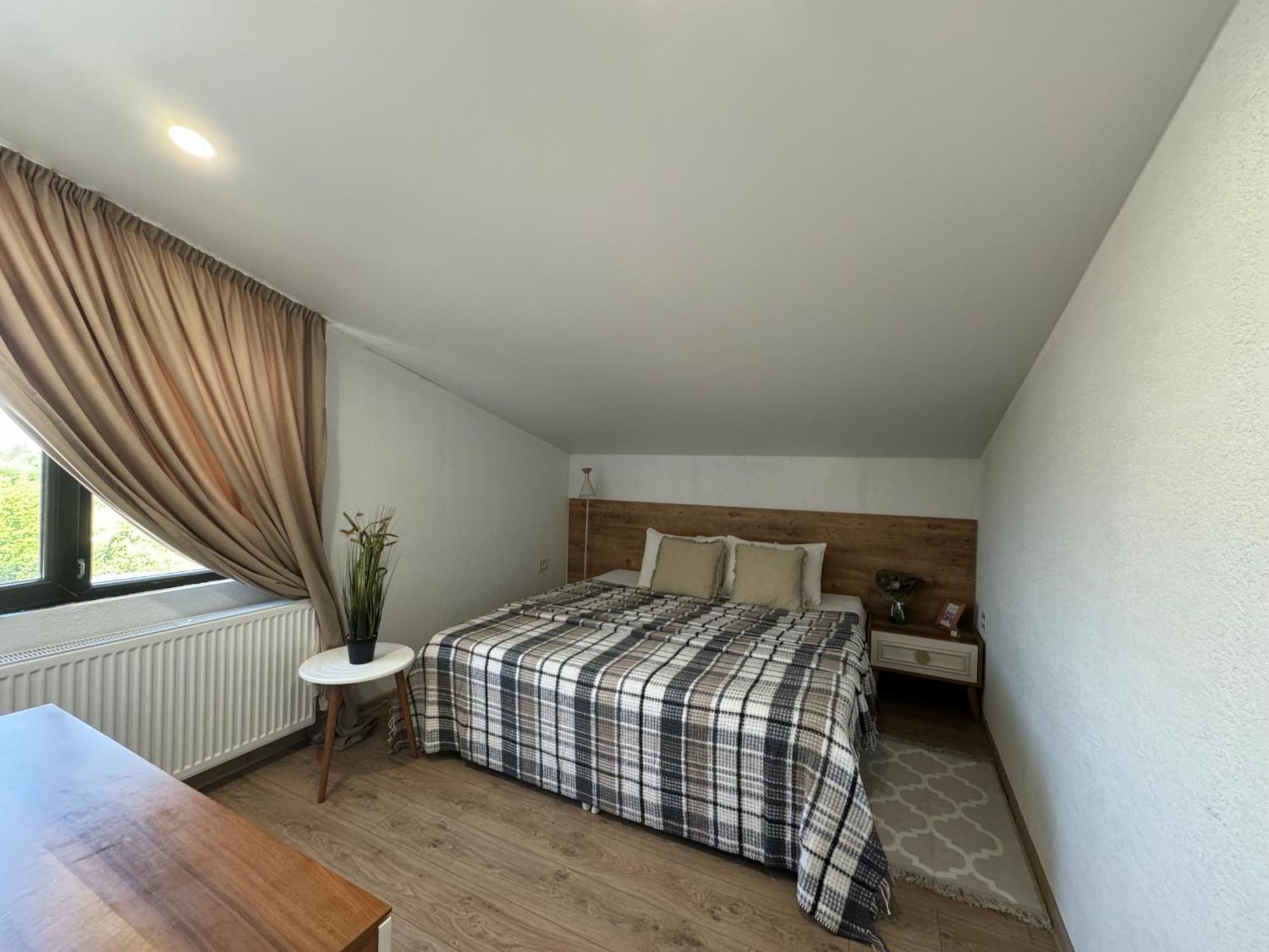 Guest House Elene Gori Ngoại thất bức ảnh