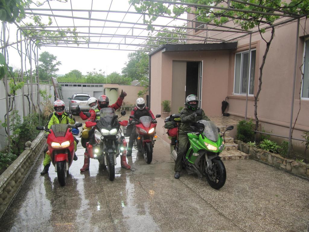 Guest House Elene Gori Ngoại thất bức ảnh