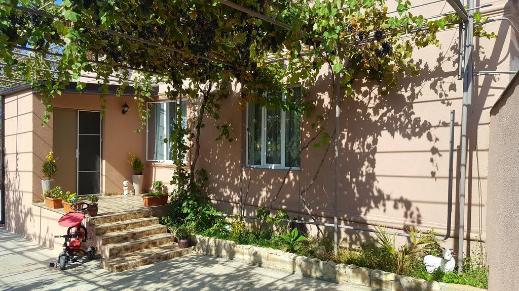 Guest House Elene Gori Ngoại thất bức ảnh