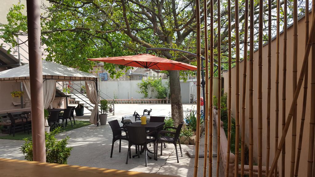 Guest House Elene Gori Ngoại thất bức ảnh