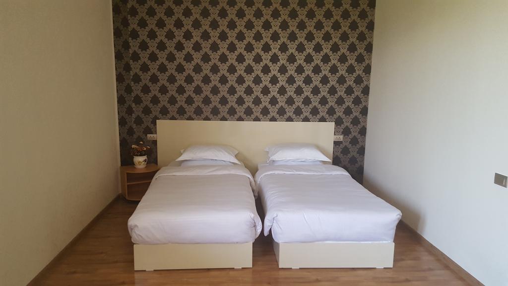Guest House Elene Gori Ngoại thất bức ảnh