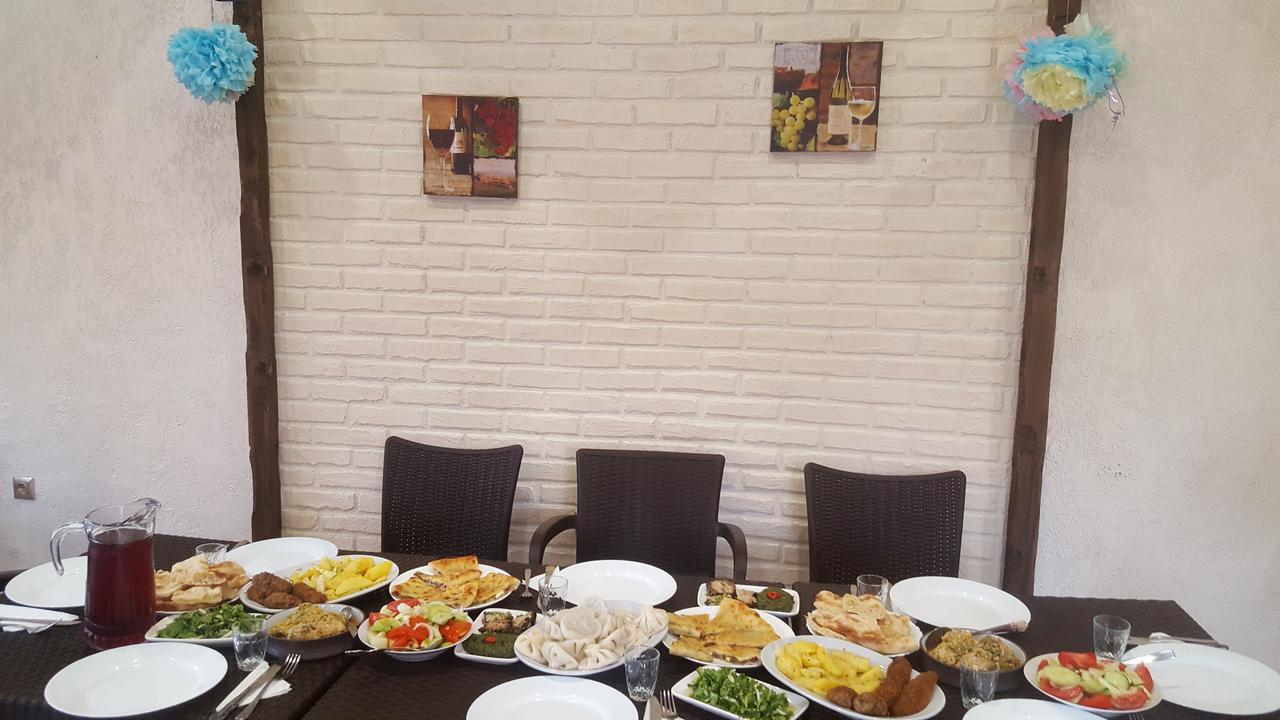 Guest House Elene Gori Ngoại thất bức ảnh