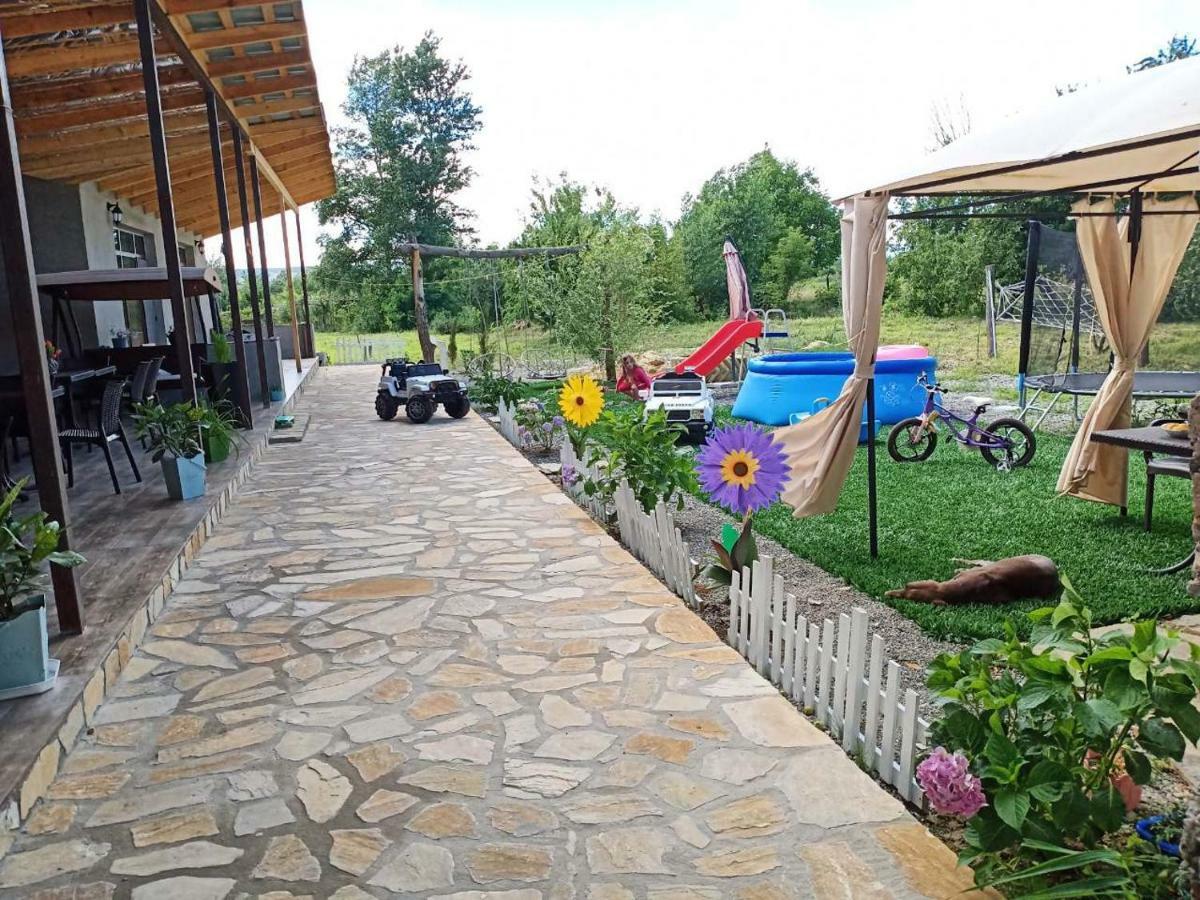 Guest House Elene Gori Ngoại thất bức ảnh